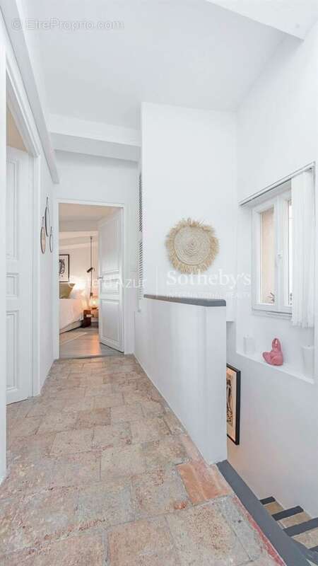 Exclusivité : Maison de village rénovée avec terrasse et vue mer à Ramatuelle - photo 13