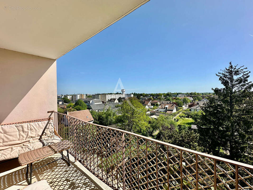 Appartement à SAINT-JEAN-DE-BRAYE