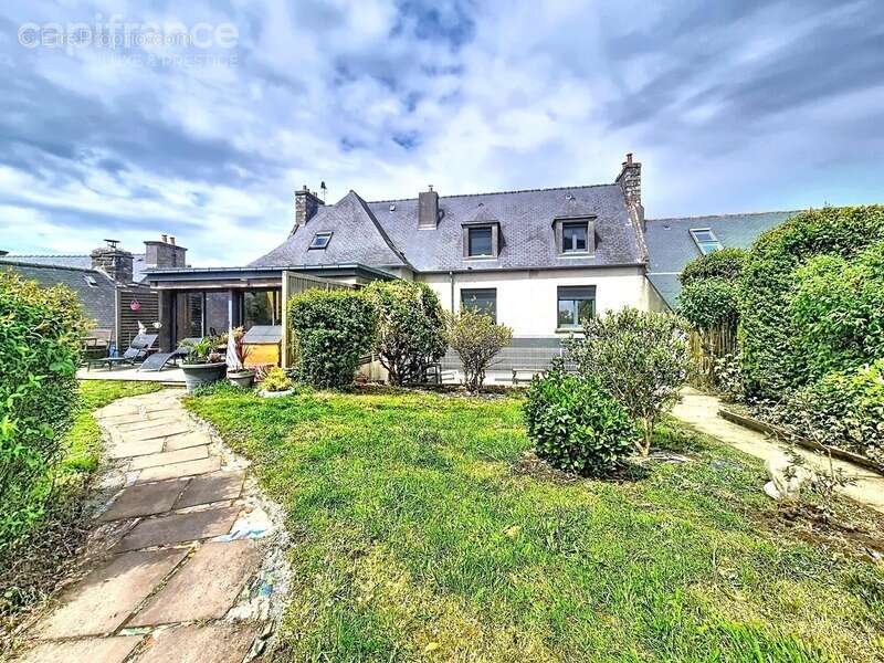 Appartement à LOCRONAN