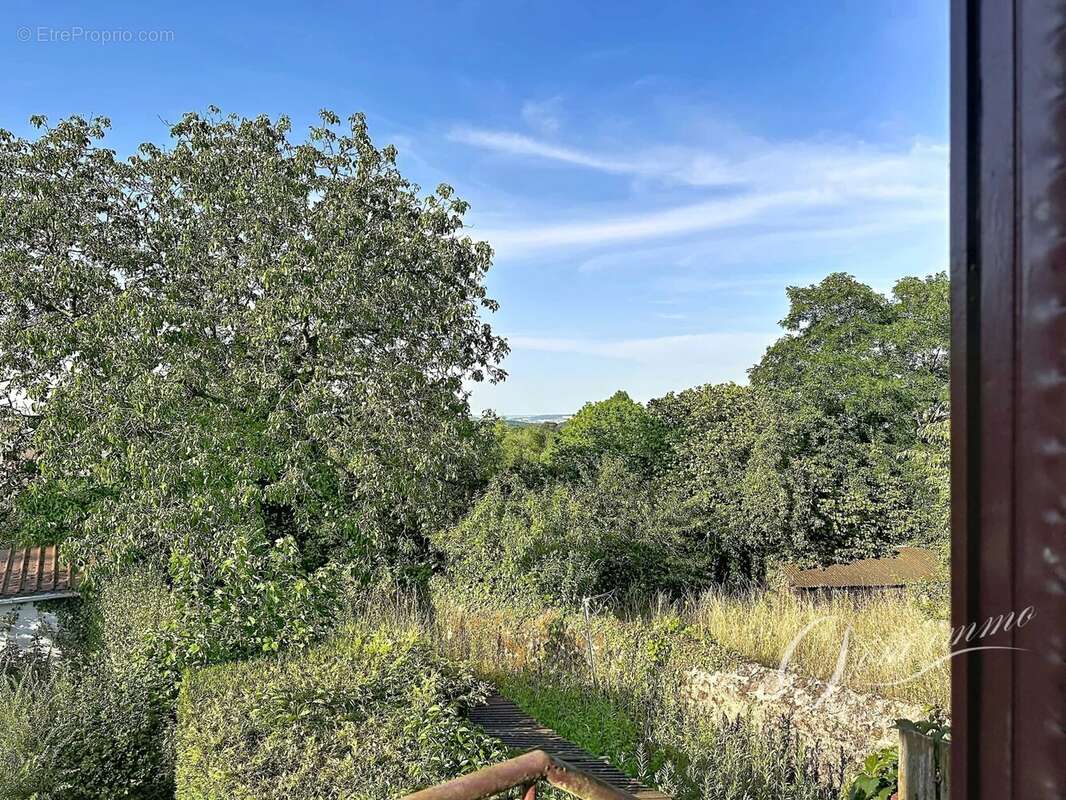 En exclusivité à SAULIEU, maison de ville avec jardin - photo 12
