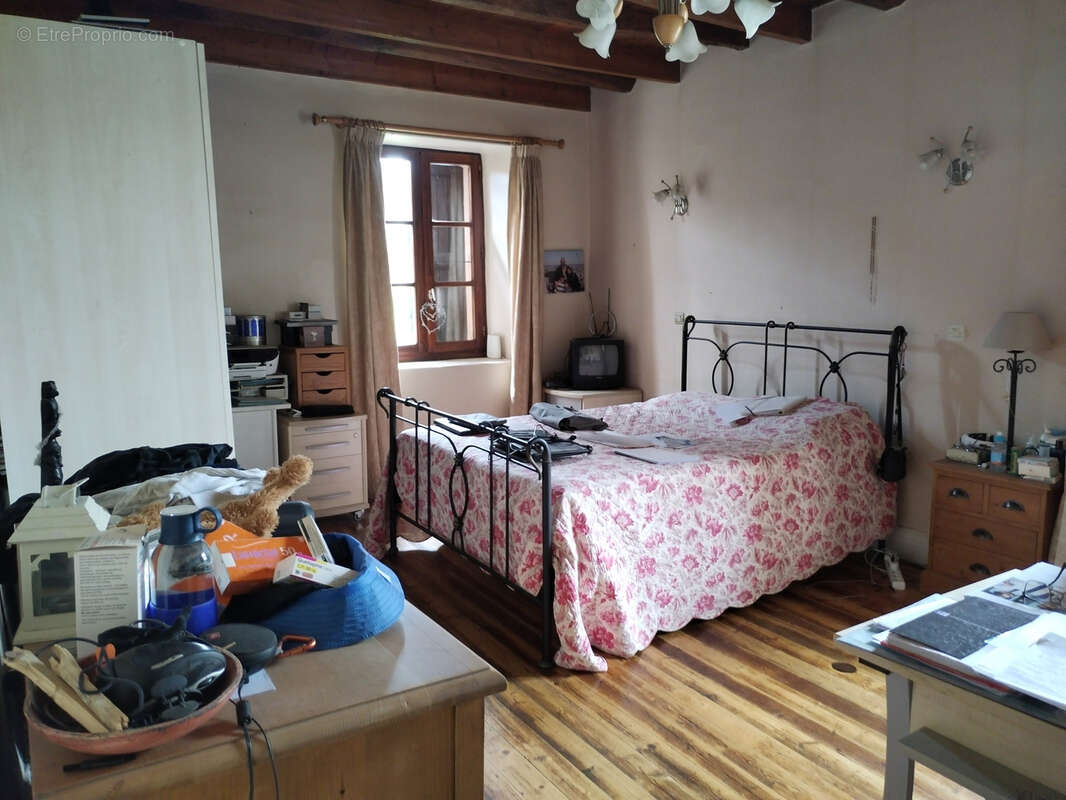 Maison à LA BATIE-DIVISIN