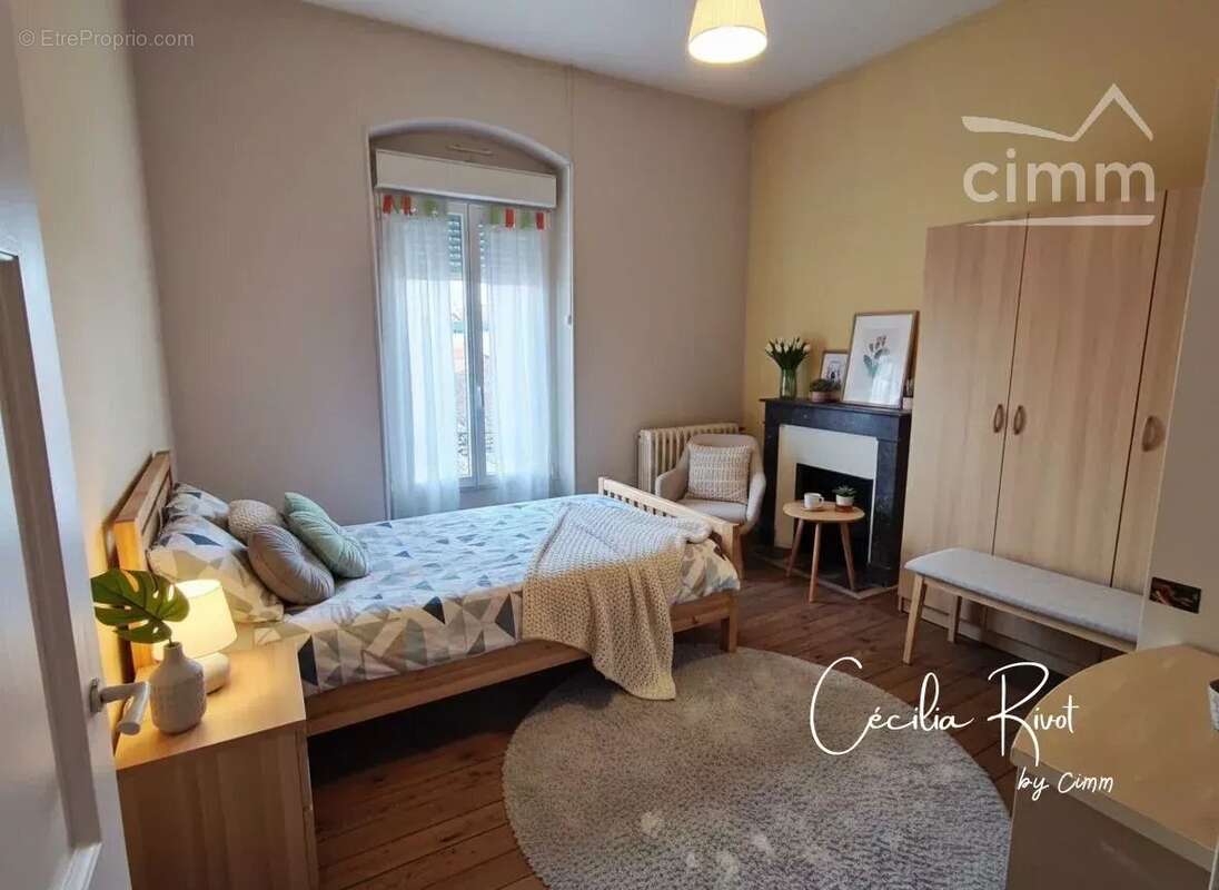 Maison à SAINT-YZAN-DE-SOUDIAC