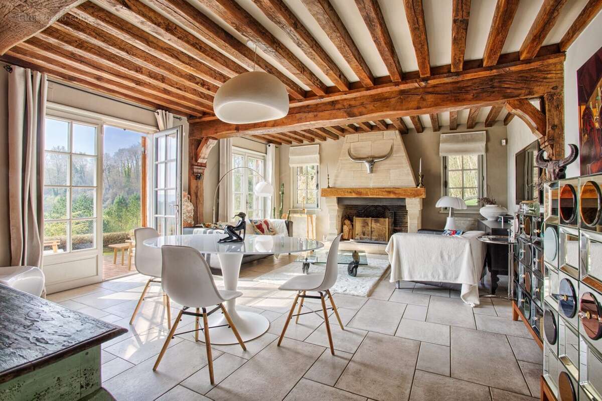 Maison à PONT-L'EVEQUE