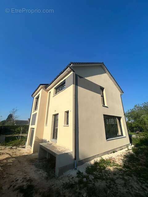 Maison à SAINT-JACQUES-SUR-DARNETAL