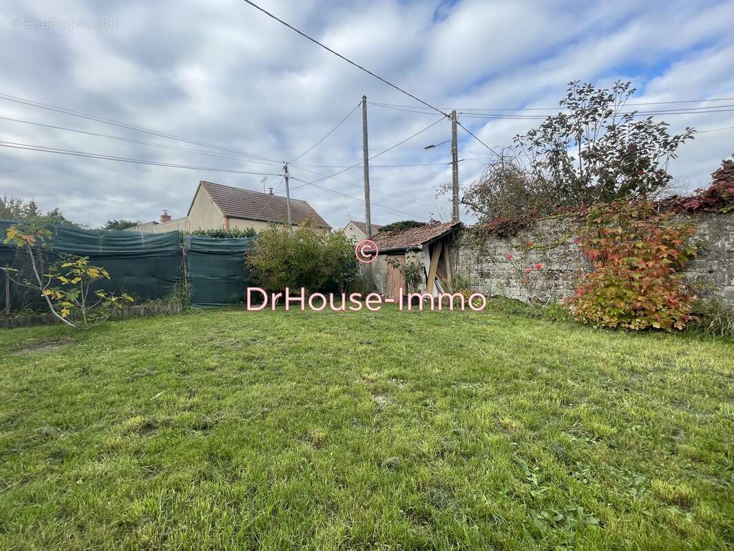 Maison à LION-EN-SULLIAS