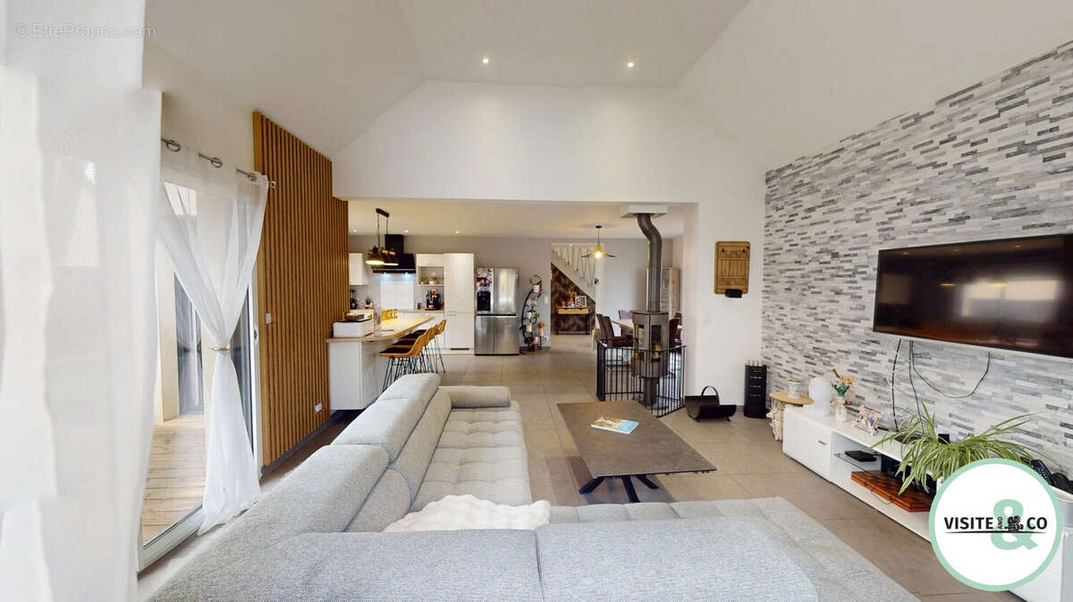 Maison à TILLY-SUR-SEULLES