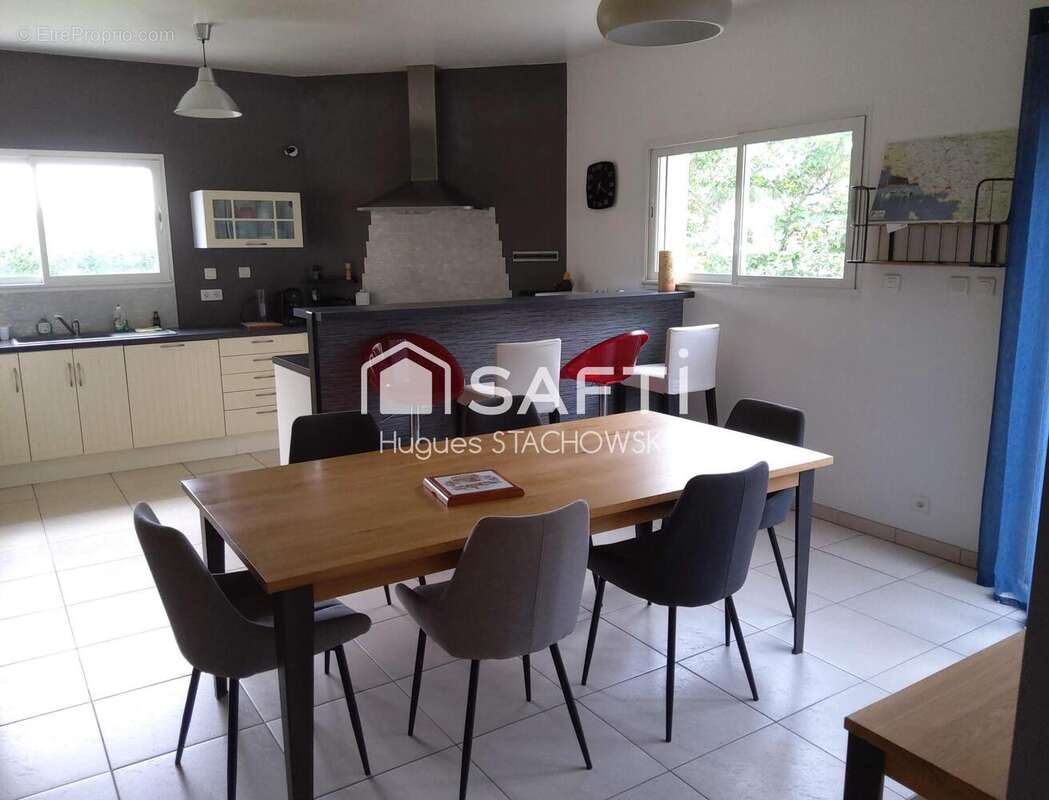 Photo 6 - Maison à THEHILLAC