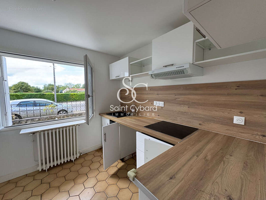 Maison Voeuil et Giget - 3 chambres - photo 6