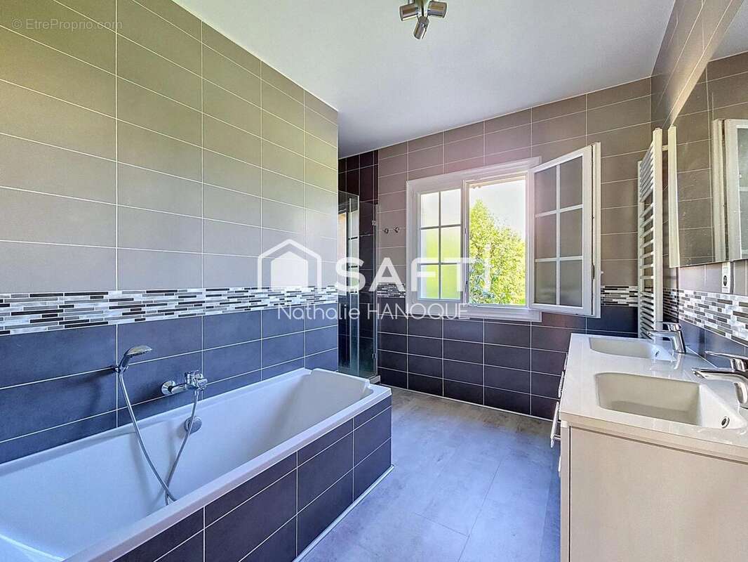 Photo 6 - Maison à SAINT-REMY-SUR-AVRE