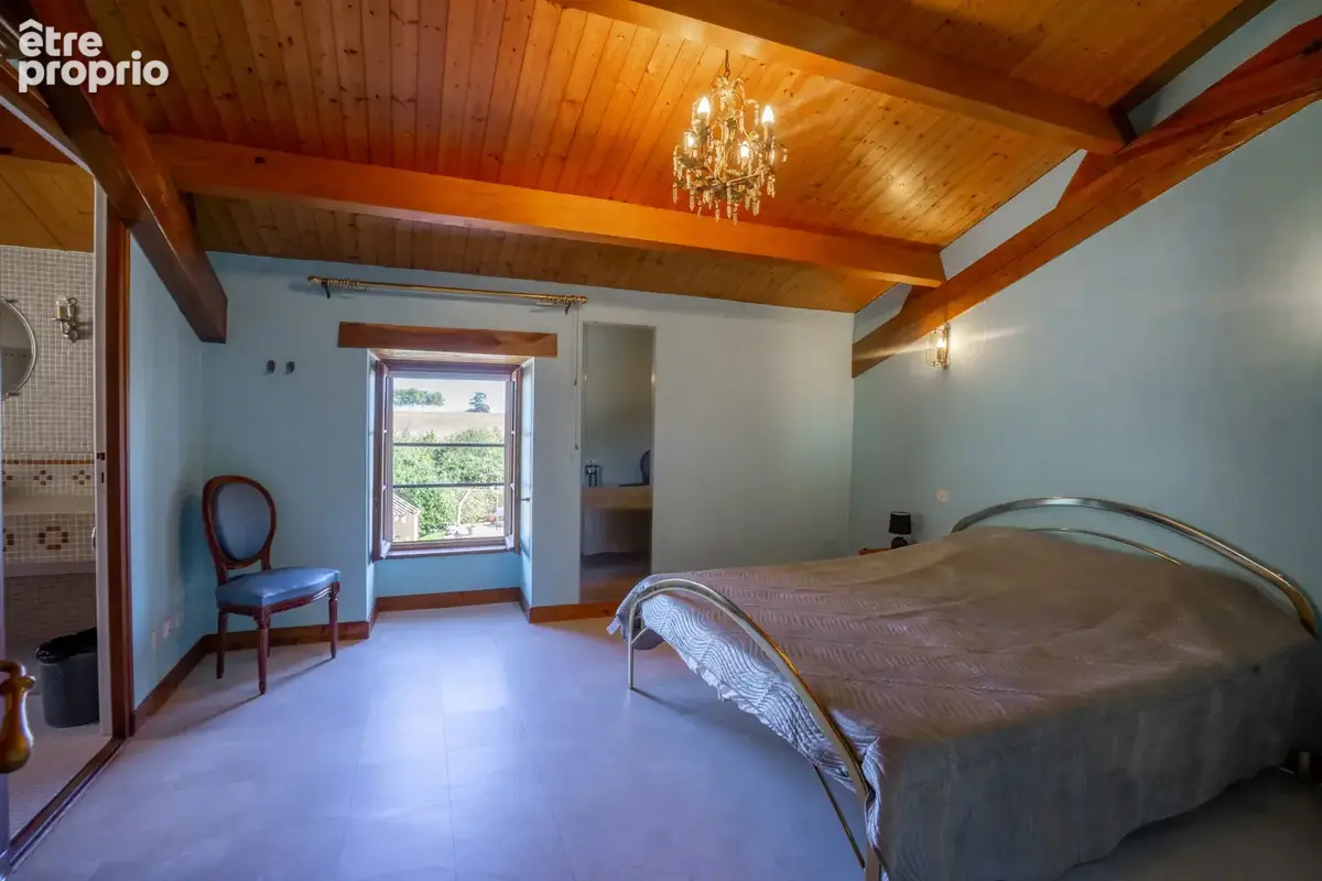 Belle propriété quercynoise avec 2 grandes maisons, piscine et 1 ha terrain - photo 30
