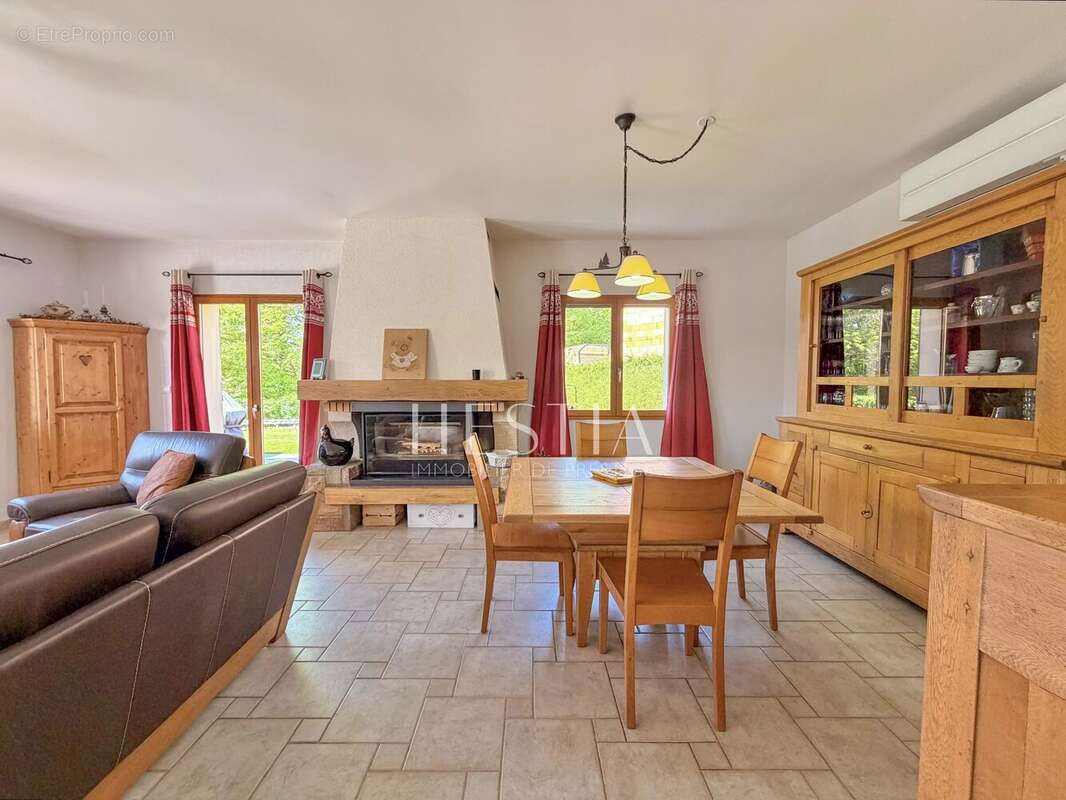 Maison à LES OLLIERES