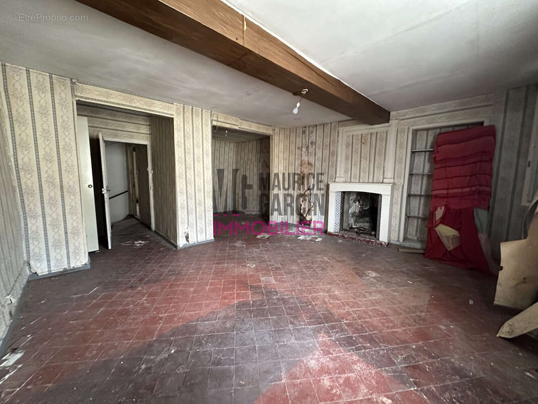 Maison à PERNES-LES-FONTAINES