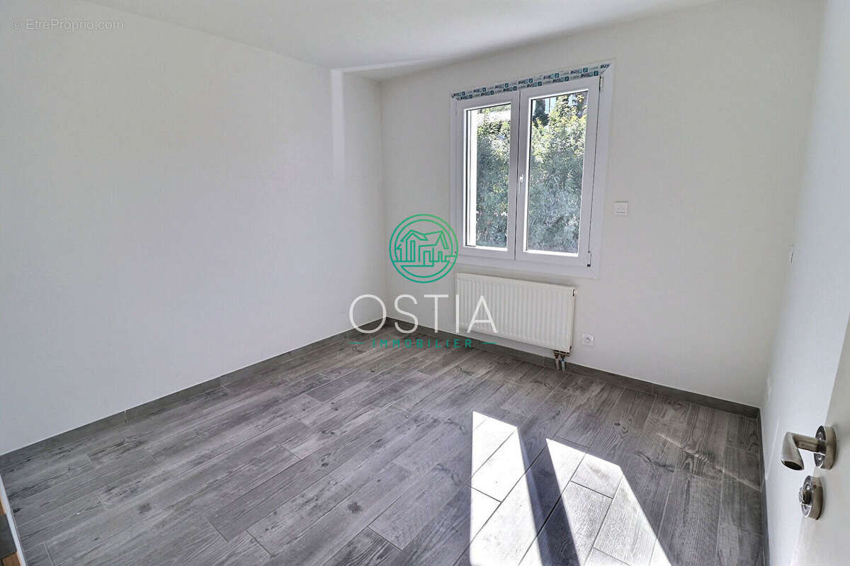 Maison à SAINT-PAUL-EN-JAREZ