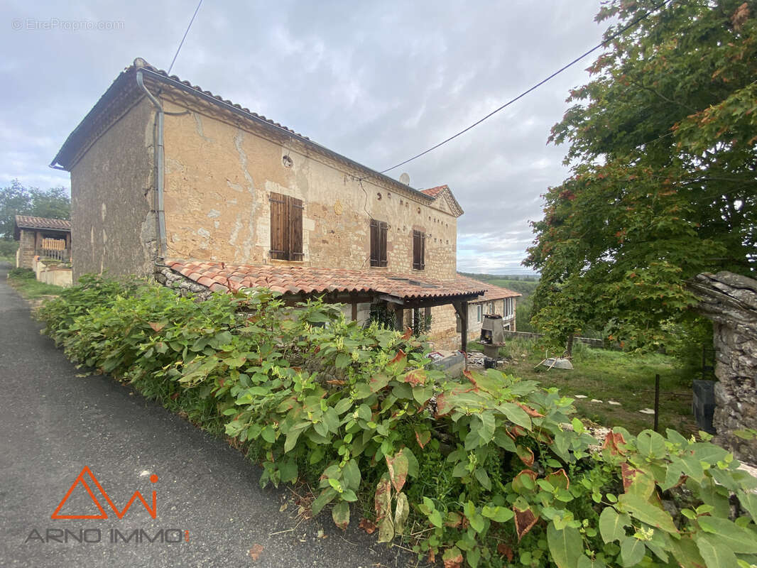 Maison à CAMPAGNAC