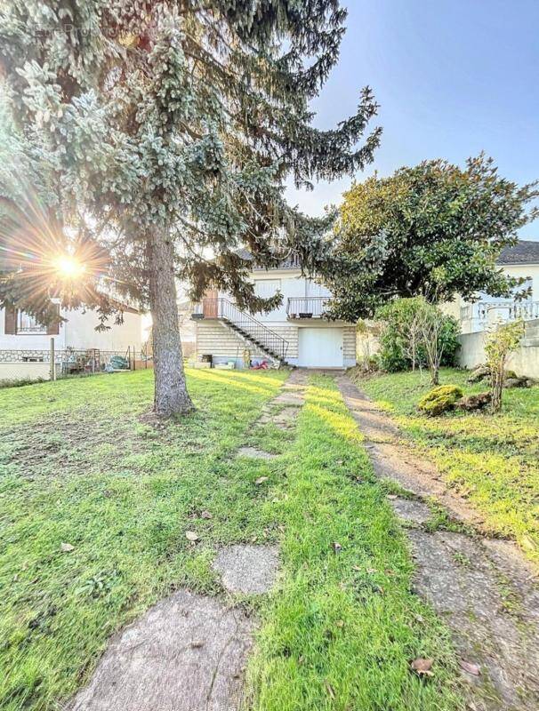 Maison à VERT-LE-PETIT