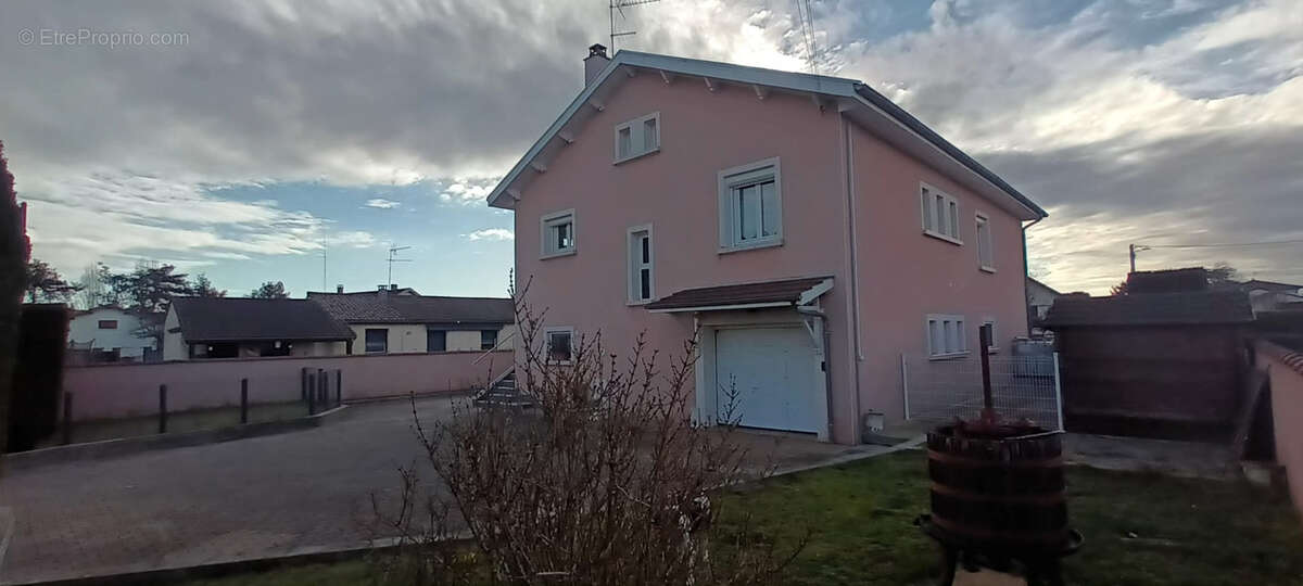 Maison à SAINT-ROMAIN-DE-JALIONAS