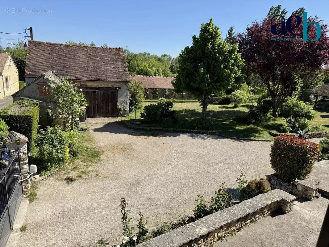 Maison à CESSOY-EN-MONTOIS