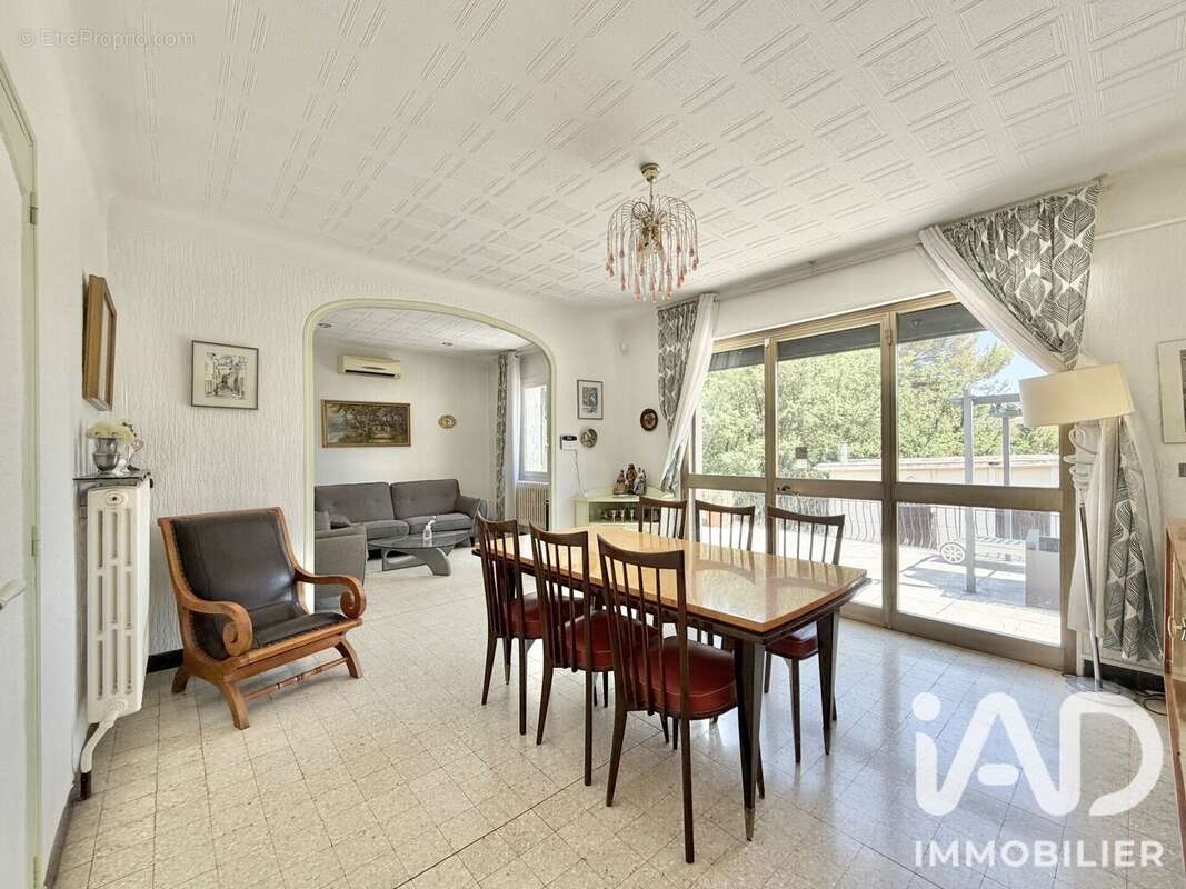 Maison 126 m² à Greasque  - photo 3