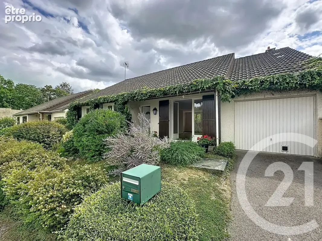 Maison 117 m² à Saint-Andre-Les-Vergers  - photo 1