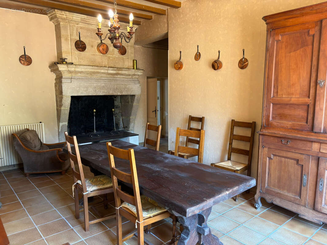 Charmante maison de village de 185 m2 avec garage - photo 5