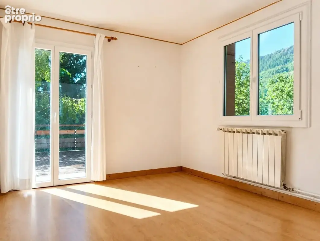 Pelvoux : T3 à aménager avec terrasse de 60m² - photo 3