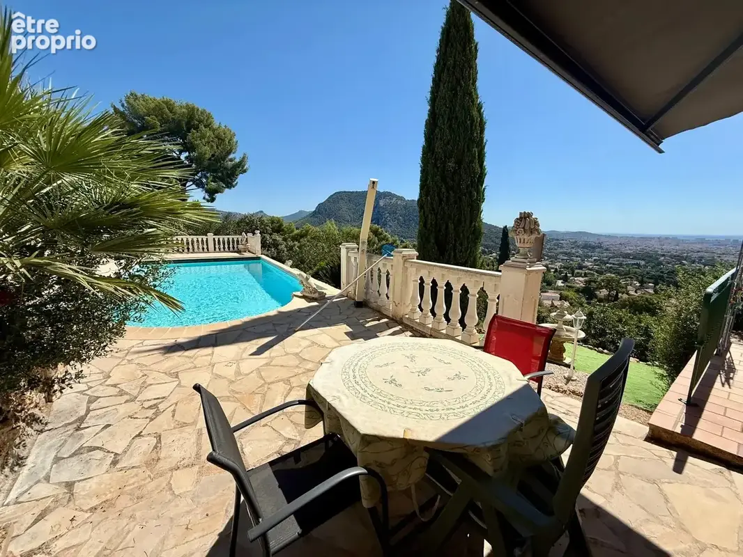 VILLA 120m2, T5 avec Vue Panoramique, jardin, Garage et Piscine à Toulon Ouest - photo 4