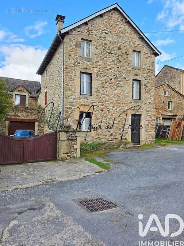 Photo 2 - Maison à VILLEFRANCHE-DE-PANAT