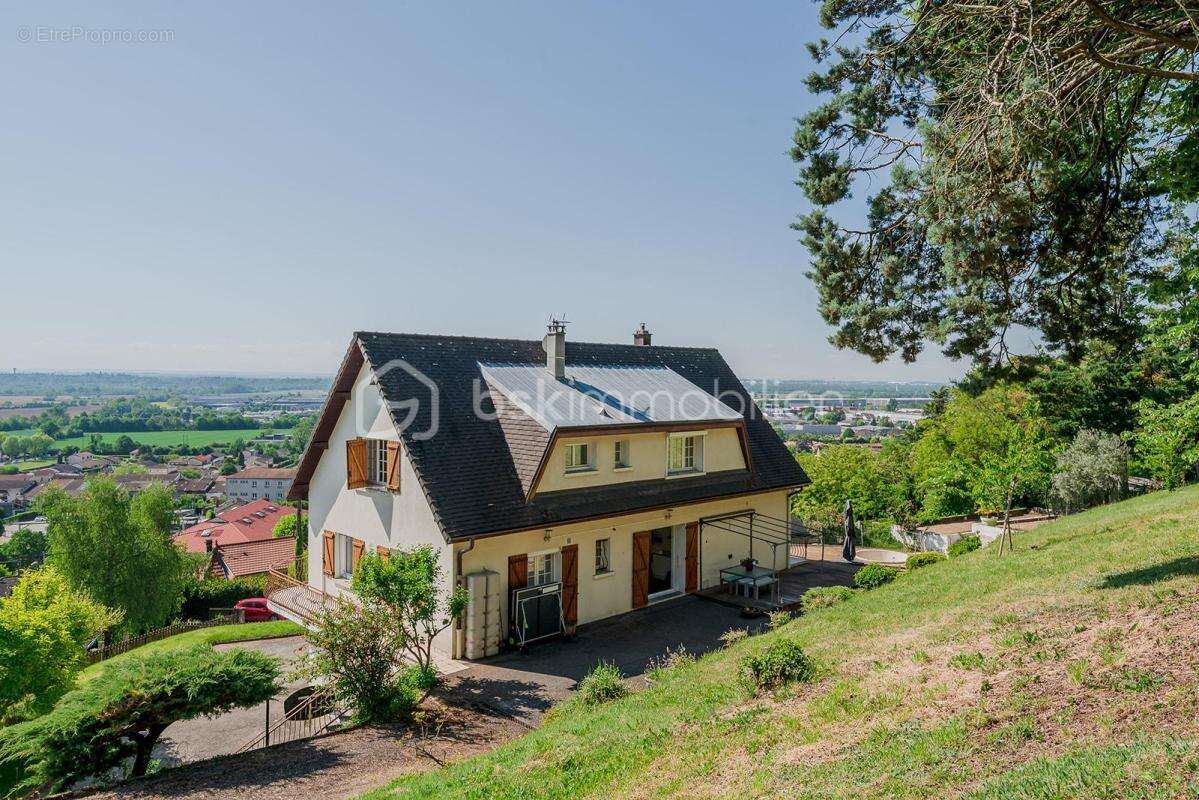 Maison à DAGNEUX