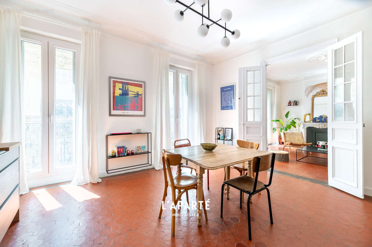 Appartement à MARSEILLE-6E