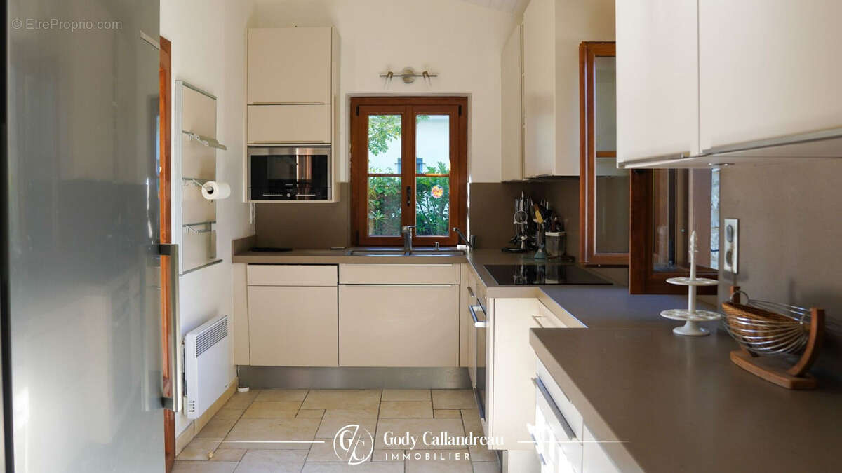 Plage de vallières - vaste villa d'architecte - photo 8