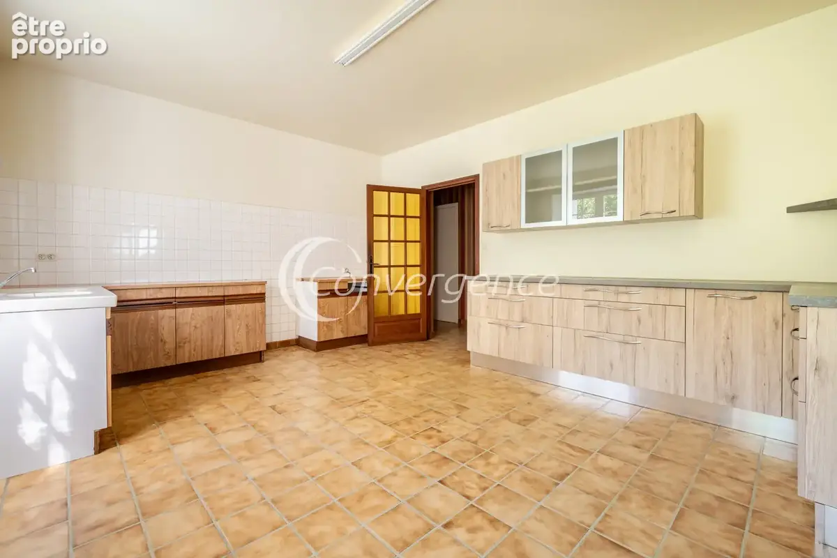 Maison familiale en pierres 5 chambres - photo 9