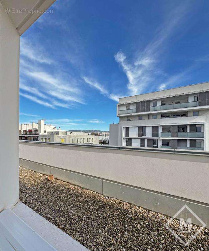 Appartement à MARSEILLE-2E