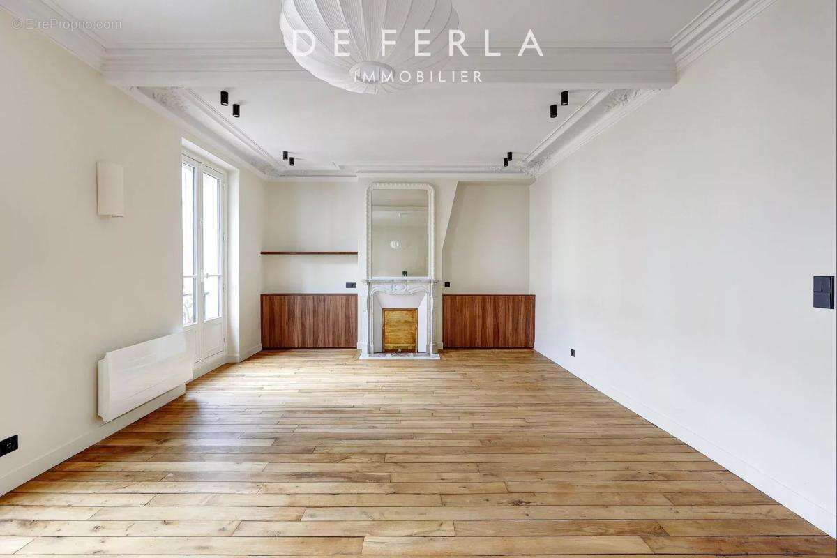 Appartement à PARIS-7E