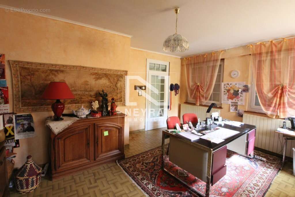 Maison à PIERRE-DE-BRESSE