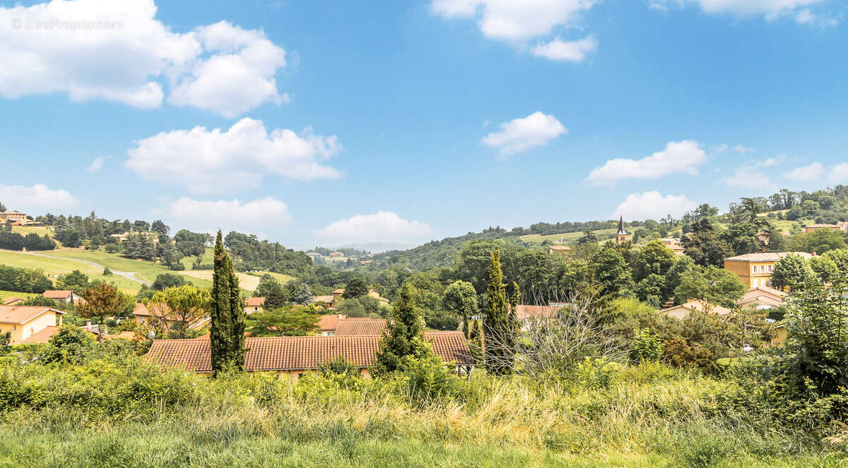 Maison à VILLE-SUR-JARNIOUX