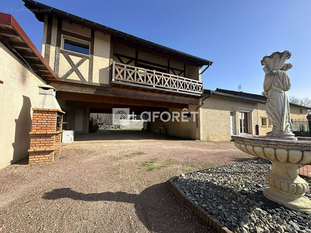 Maison à CHAVEYRIAT