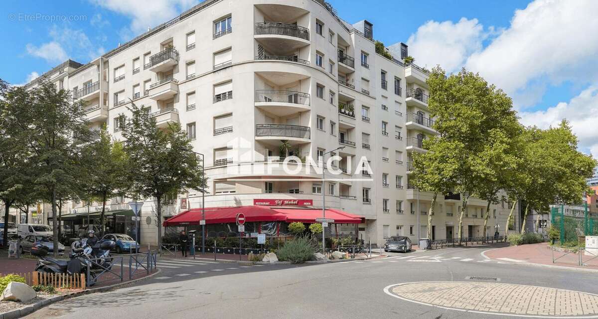 Appartement à ISSY-LES-MOULINEAUX