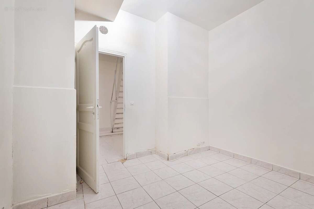 Appartement à PARIS-8E