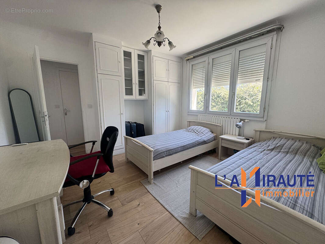 Maison Houiles 5 pièce(s) - photo 8