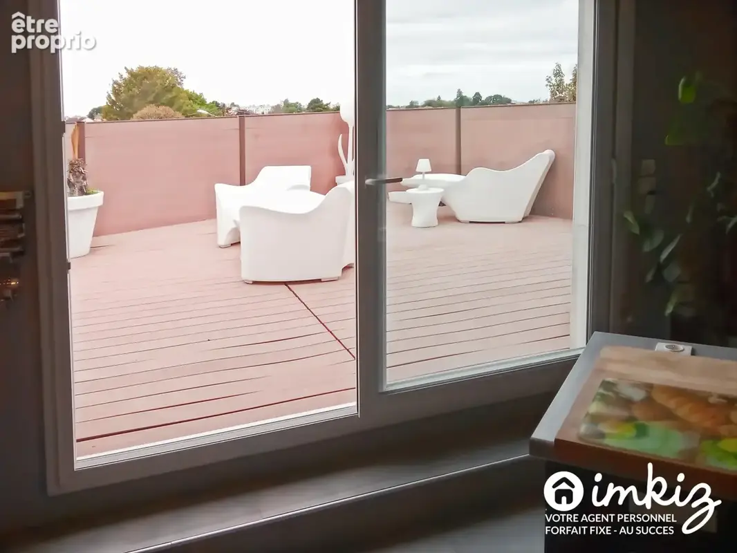 Superbe T4 avec grande terrasse et garages - photo 8