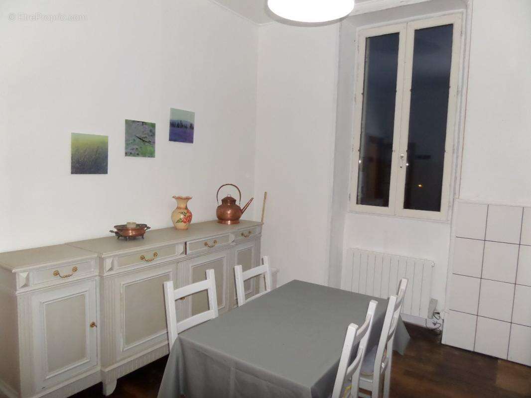 Appartement à JUMILHAC-LE-GRAND