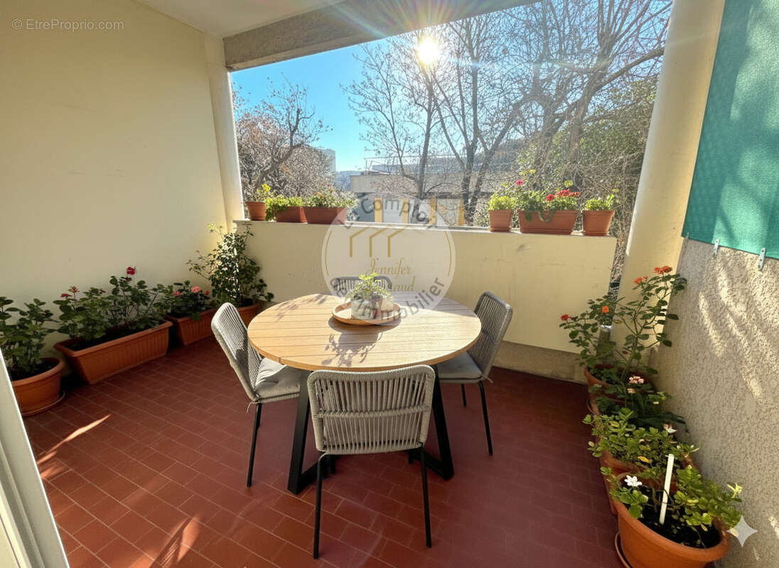 Appartement à MARSEILLE-9E