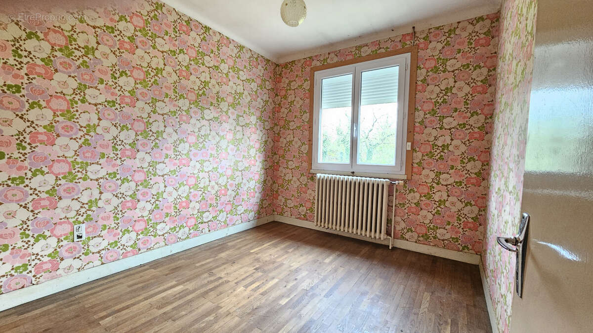 Maison à LES HERBIERS