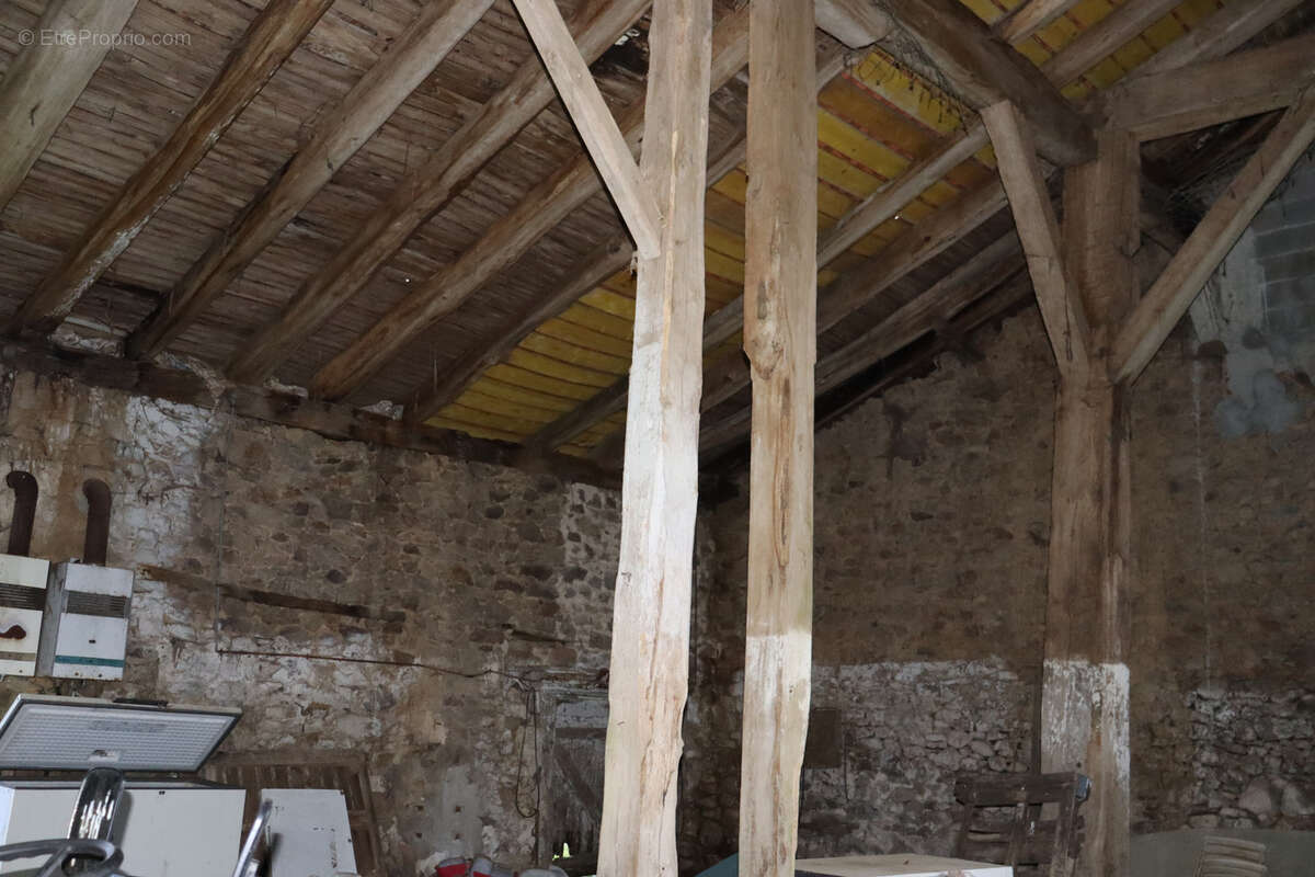 Autre à MAISONNAIS-SUR-TARDOIRE