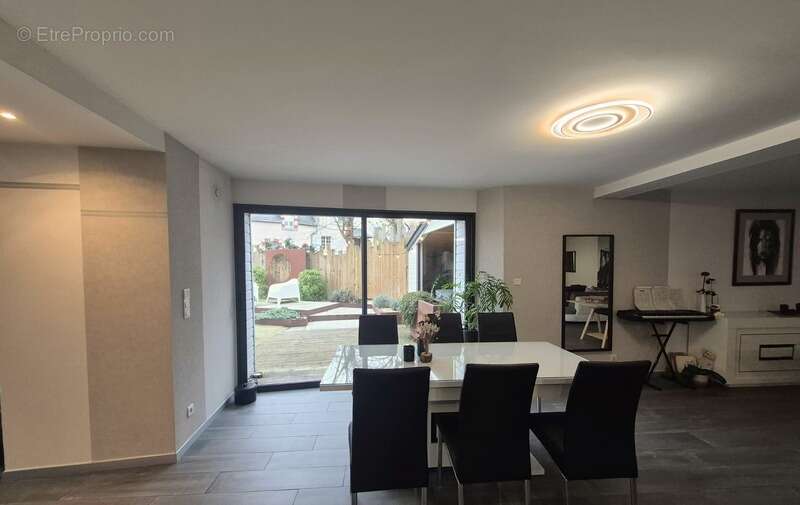 Maison à SAINT-BERTHEVIN