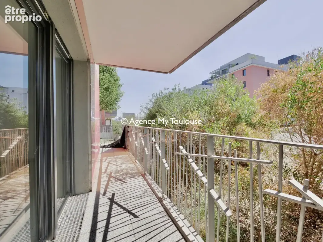 Montaudran, T3 de 70 m2 en rez de chaussée avec grand balcon et 2 places de parking dans résidence récente - photo 13