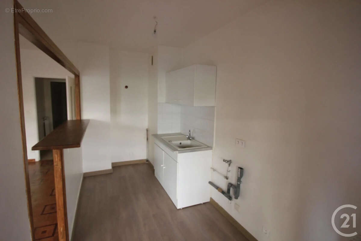 Appartement 44 m² à Marseille-4e  - photo 3