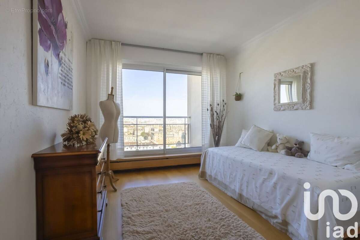 Photo 8 - Appartement à COURBEVOIE