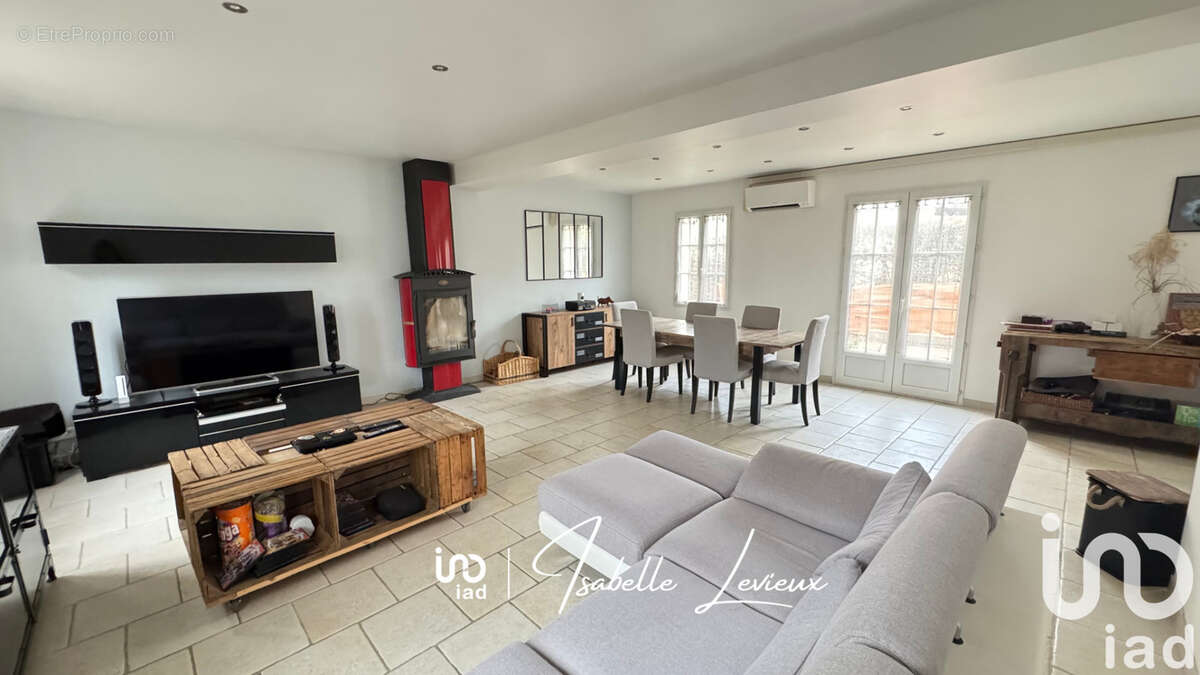 Maison 179 m² à Saint-Cyr-En-Arthies  - photo 4
