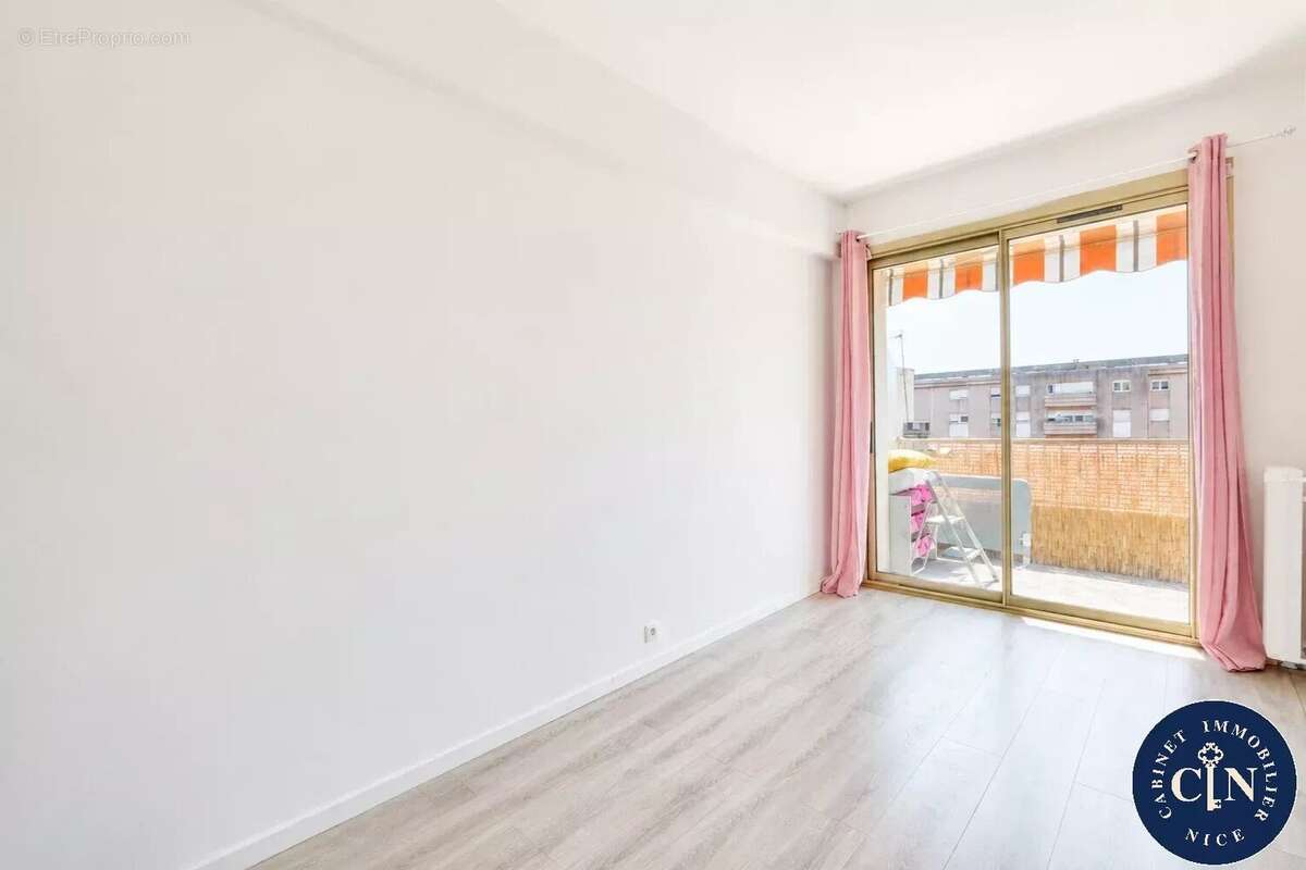 Appartement 80 m² à Nice  - photo 9